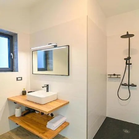 Ziganto Villa *